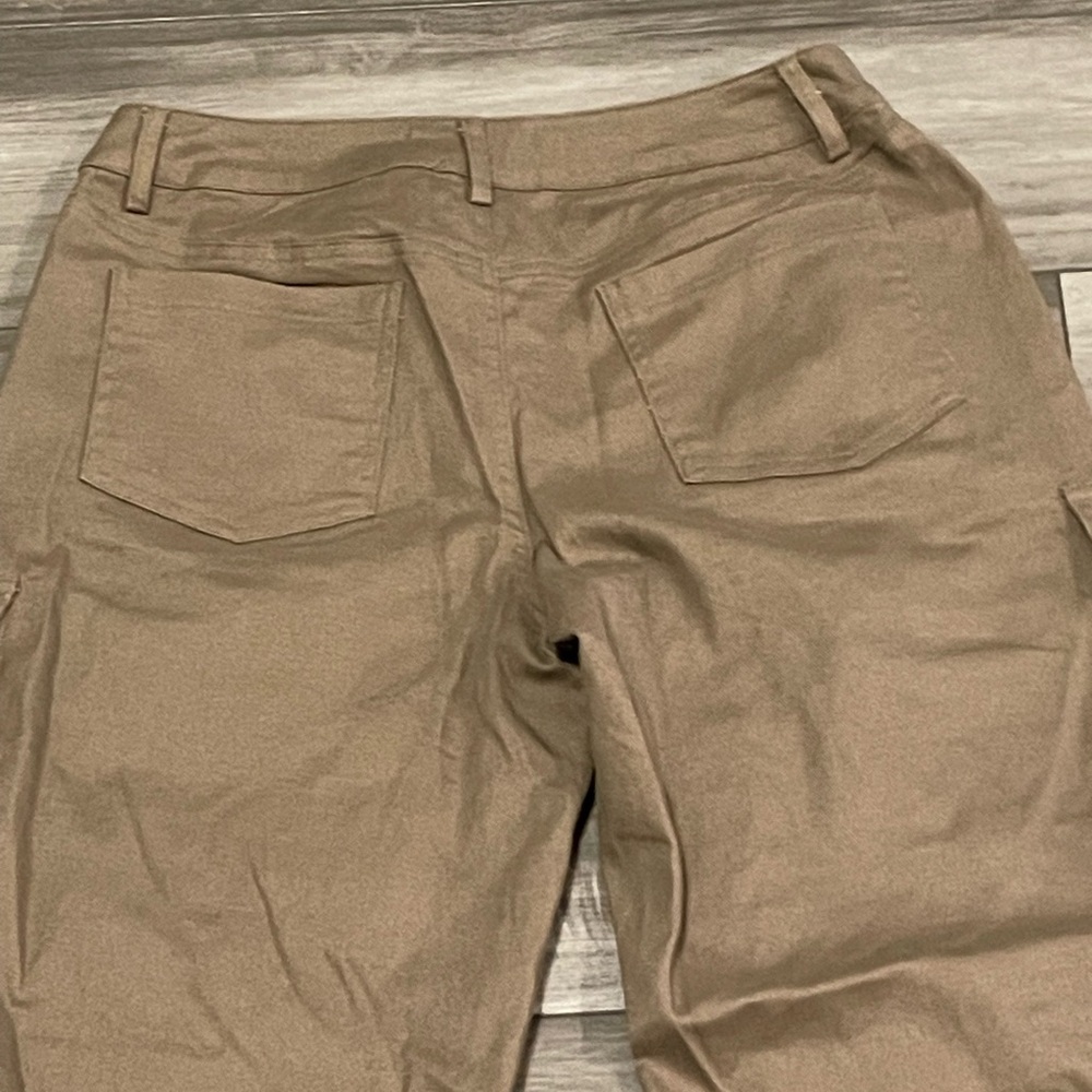 Women’s Brown Cargo Pants - Utility Style - Picture 6 of 10